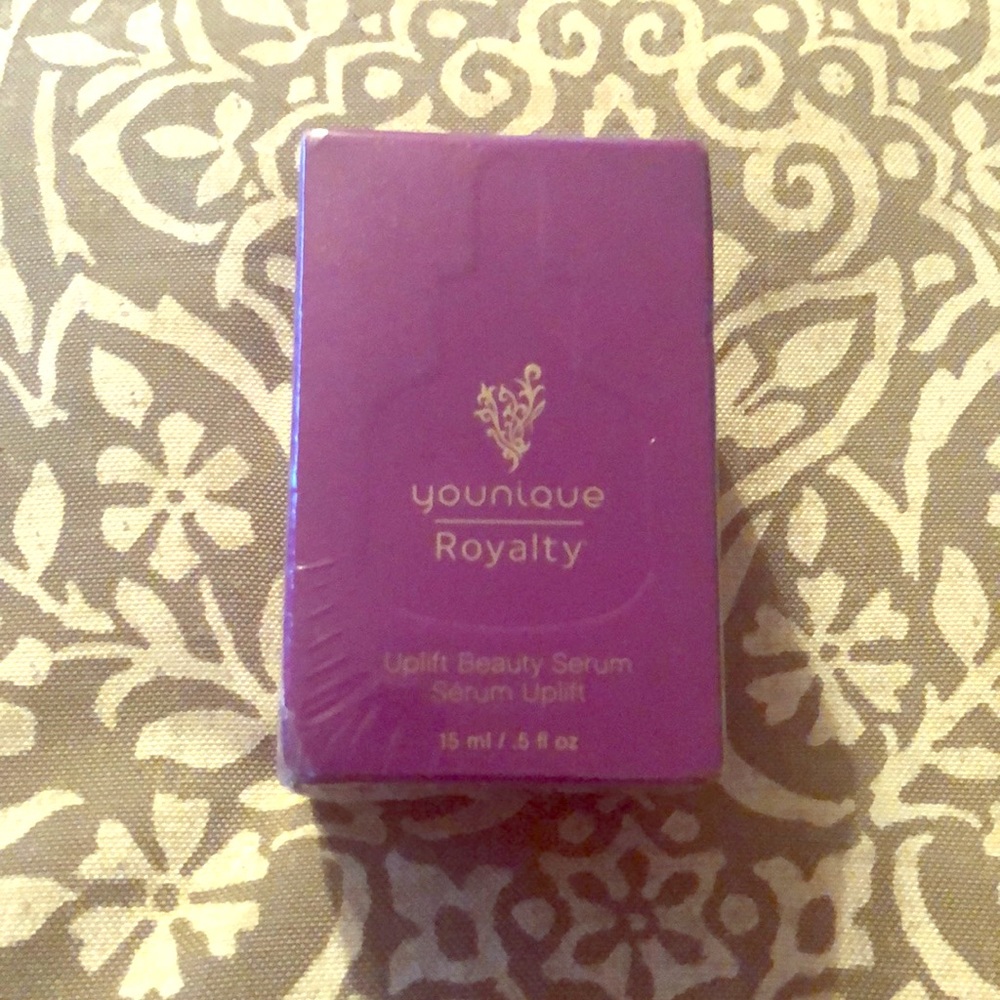 Younique uplift beauty Serum